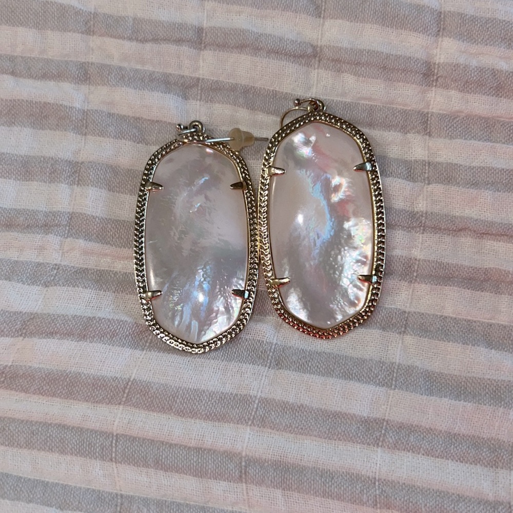 Kendra Scott Mother of Pearl DANIELLE Drops